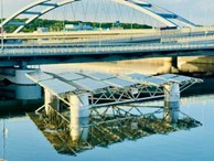 「東京ベイeSGプロジェクト 先行プロジェクト」で採択国内初となる洋上での浮体式太陽光発電の技術実証に向けて、「洋上浮体式太陽光発電設備」を海面へ設置完了、実証開始