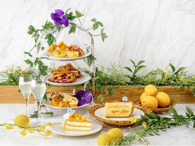 【RITUEL CAFE（リチュエル カフェ) ルミネ新宿店】「先取りサマーフルーツのアフタヌーンティー」が新登場！