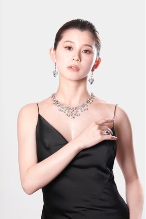 ショーメ、ジャパンアンバサダーに朝比奈 彩が就任