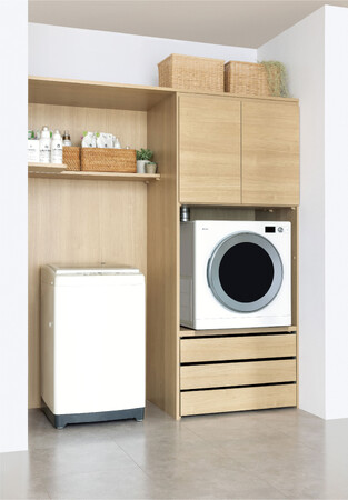 洗濯家事を時短化。乾太くんが設置できるランドリールーム収納「ラクロ」を発売