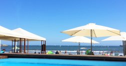 【2024江ノ島 海の家】「ちょっとヨットビーチハウス」にて、7月～9月限定