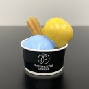 ヴィーガン・チュロスを添えたジェラート