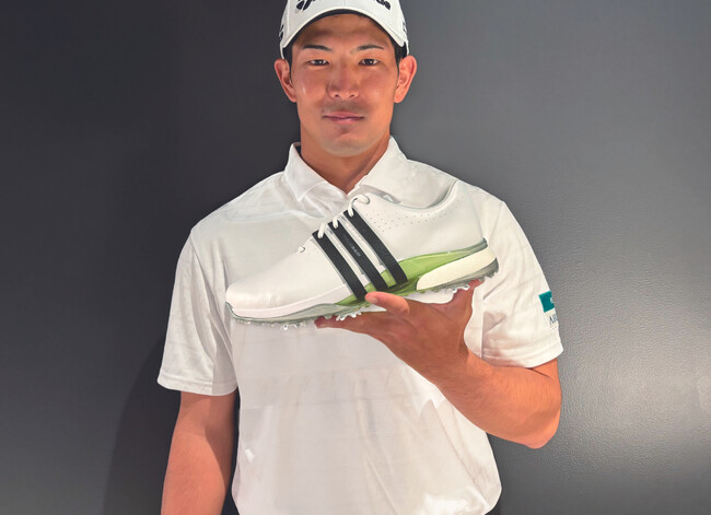 中島啓太プロとフットウェア契約