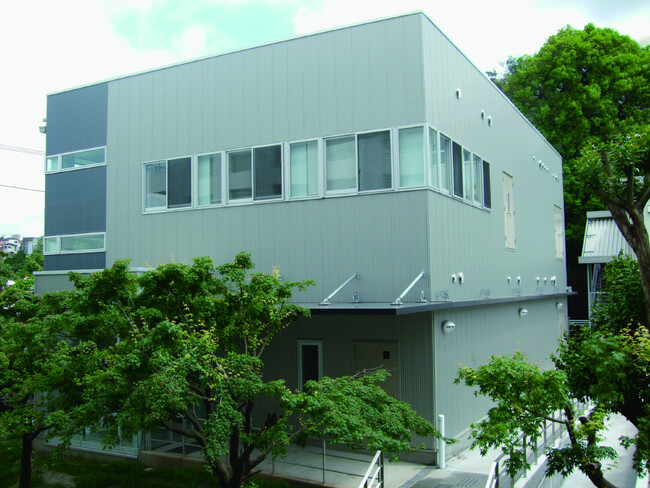 明治大学植物工場基盤技術研究センターが 扶桑化学工業・大和ハウス工業との共同研究実績を公開