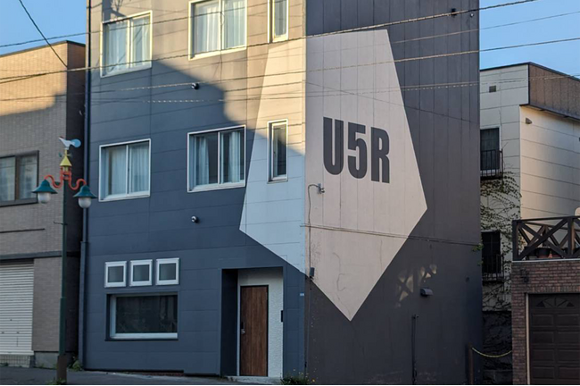 【導入事例公開】無人フロントシステム「KEY STATION」を採用したスタイリッシュなミニマルホテル【U5R】2024年5月20日（月）北海道小樽市に開業！