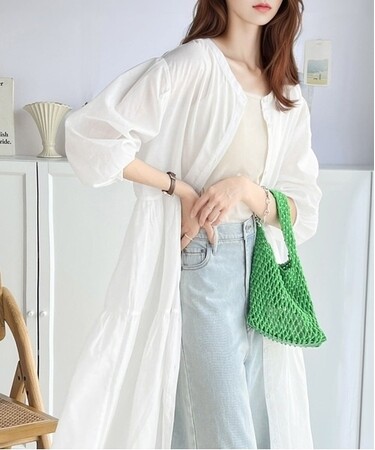 ＜Qoo10「シャツ・ブラウス」販売数ランキング＞この春夏のビッグトレンドはシアートップス！1点投入で垢抜けスタイルの完成