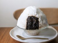おにぎりがかき氷？！口コミで話題のお食事系かき氷　中目黒のかき氷専門店「ナナシノ氷菓店」　6月7日(金)から「海苔と梅のふわふわおむすび」を新発売