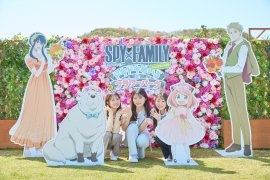 ▲オリジナルデザインのフォージャー一家と記念写真 ▲オリジナルデザインのフォージャー一家と記念写真
