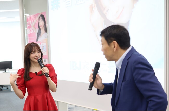 森香澄さんがIBJ本社にサプライズ訪問！その様子を動画で公開しました。