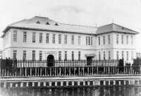 ◆25日に関西大学文学部100周年記念シンポジウムを実施◆基調講演は竹内洋名誉教授「葦の髄からの『文学部』論」～大正13年設置、1世紀の歴史と展望を語る～