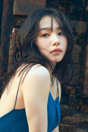女優・桜井日奈子 芸能活動10周年記念写真集の発売が決定！！