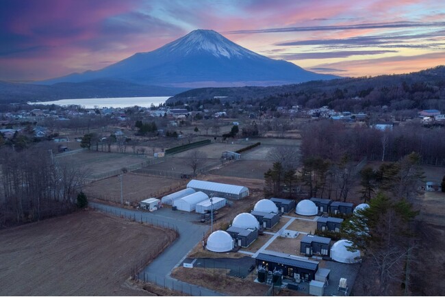 ＜開業1周年＞富士山を望む絶景・客室温泉露天風呂・ドッグラン付きの客室を有するリゾート施設、新たな魅力を発信し続ける【カノア富士山中湖グランピングリゾート】