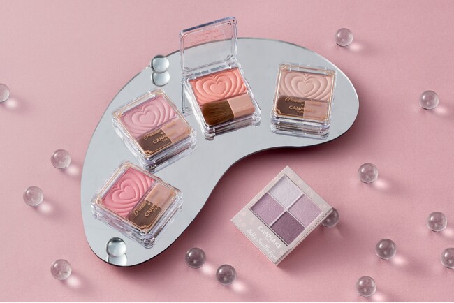 【キャンメイク】ロングセラー「パウダーチークス」が生まれ変わって新登場！透けツヤ４色シャドウ「シルキースフレアイズ」の新色は2024年5月下旬より発売