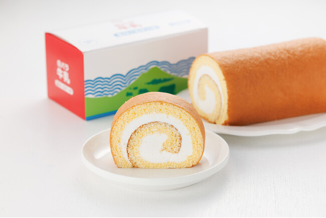 鳥取県からミルクの美味しさを伝えたい。「ミルクが主役」の白バラ牛乳生ロールケーキが新発売！