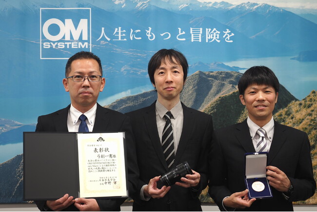 「OM SYSTEM」の高性能望遠マクロレンズ「M.ZUIKO DIGITAL ED 90mm F3.5 Macro IS PRO」が2024年度日本写真学会「技術賞」を受賞