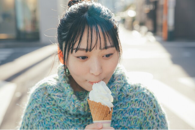 ”爆売れ”を記念して未公開カット公開！にゃんこスター・アンゴラ村長デジタル写真集『151センチ、48キロ』”異例の売り上げ”でランキング１位総なめ