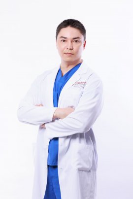 SENSHIN CLINIC東京未来医療センター総院長リチャード・ヒデキ・カシンスキー博士 SENSHIN CLINIC東京未来医療センター総院長リチャード・ヒデキ・カシンスキー博士