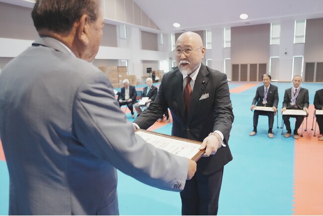 日本空手道会館にて第1回空手道功労者表彰式を行いました