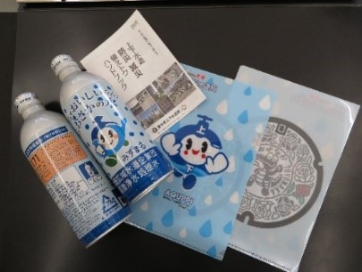 災害に備えて水の備蓄を 阪急豊中駅前で啓発活動を実施