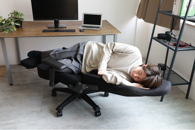 【新製品】ファブリック素材で通気性UP！広い座面とフットレストのアグリラックスにファブリック版が誕生、Makuakeでクラウドファンディングスタート！