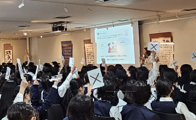 「18歳成年による契約責任の発生と悪質商法への対処方法」をテーマとした講演について