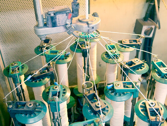 「水引き」のものづくりの技術を活かし開発に成功　日本初の「紙の取っ手」FSC(R)認証製品化に伴い6月上市