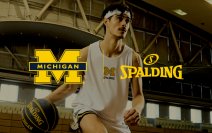 SPALDING x ミシガン大学 コラボレーション第一弾
2024Autumn/Winterシーズンコレクションより、バスケットボールとミニゴールが6月1日先行発売