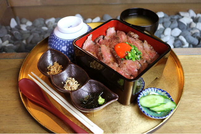 【大阪南森町に新規オープン】ザ・ローストビーフライスJYU　南森町店　とろ鯖コラボ！