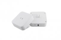 ZigBeeやEnOceanなどの通信モジュールを収容可能！コンセント型マルチプロトコルゲートウェイ「UM-60」を発売開始