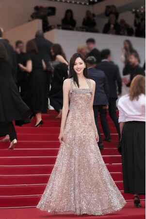 豪華セレブリティが「第77回 カンヌ映画祭」でフェンディを着用！