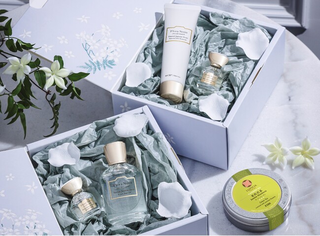 Flora Notis JILL STUART「センシュアルジャスミン」×LUPICIA「ジャスミンティー（茉莉花茶）」で涼やかな初夏のひとときを。