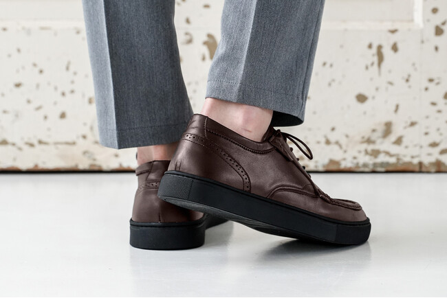【日本製】革靴とスニーカーのハイブリッド！ビジネスカジュアルの「新定番」SLACK FOOTWEARのKLAVE JPに新色が登場