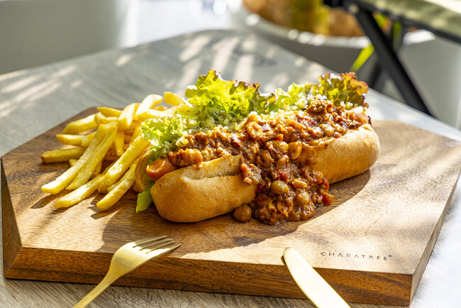 【ヒルトン成田】ホテル内に期間限定オープン！「Coleman Cafe with Terrace Restaurant」～ラグジュアリーな空間でアウトドア気分～