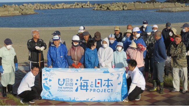 自動車廃材を利用したバリアフリービーチでの海洋体験機会創出　海ごみゼロウィーク、鼠ヶ関で海岸清掃を実施しました！