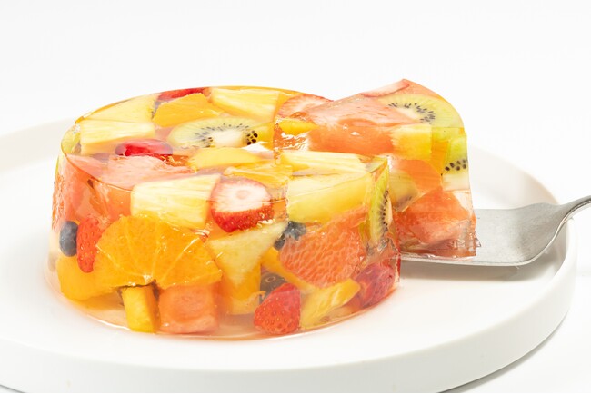 ホールケーキのような贅沢フルーツゼリー！夏の手土産やパーティーに　旬をぎっしり詰め込んだ『フルーツゼリーヌ』6月1日新発売