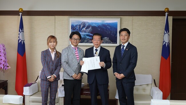 大岡愛、座間市議会の義援金寄付に協力