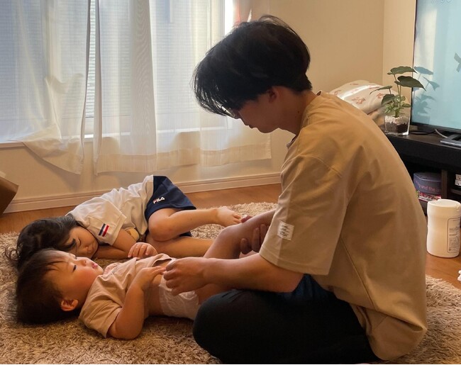 ナリス化粧品、男性育休取得率56％。全員3か月以上取得