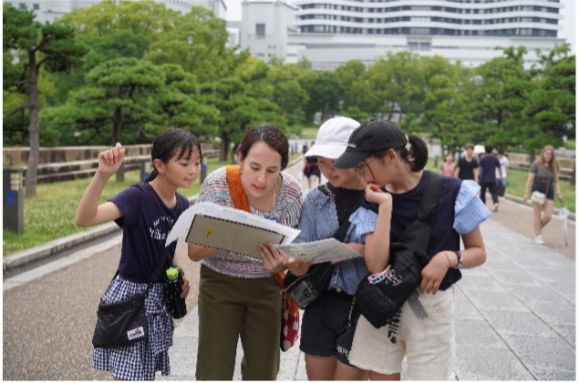 国籍を問わない子どもたち同士のフィールドワークを通じた異文化交流機会　6月30日、新宿中央公園で「まちなかENGLISH QUEST」開催