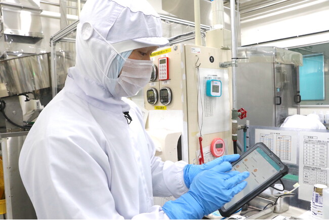 ヤスダヨーグルト、『カミナシ』導入により業務標準化を実現。技能習熟までの期間が従来の約1/2に、製造工程のトラブルも3割減