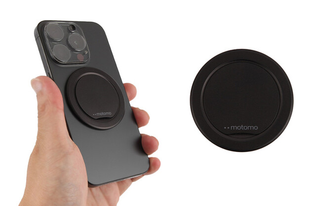 貼り付けたまま充電ができる「motomo マグピタ」に新色ブラックが登場！