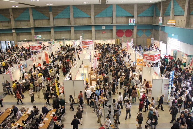 備讃瀬戸に面した香川・岡山の美味しいものが大集合！グルメの提供・物販・ステージイベント・ワークショップ・パネル展示など、「香川×岡山つながる食の大博覧会」を開催！
