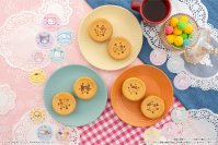 サンリオキャラクターズの平成レトロなデザインシールが付属した「まんまる焼き」が新登場！