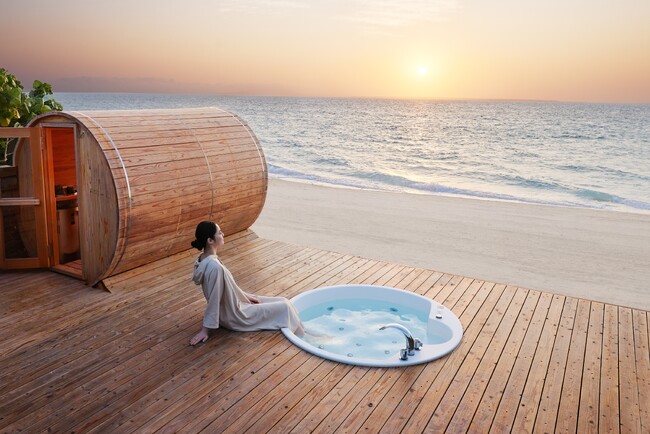 【星野リゾート　リゾナーレ小浜島】日本最南西端のバレルサウナで、雄大な朝日を眼前にととのう「アガイティーダサウナ」販売｜期間：2024年9月1日～11月30日