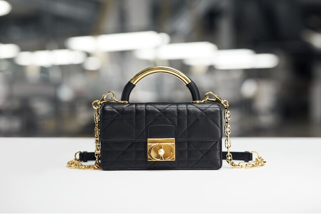 【DIOR】「ディオール アンジュ」バッグのサヴォワールフェール動画が到着