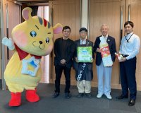 ユニー&キリンビバレッジ共同企画『子どもたちの未来を応援しよう』
愛知県内こども食堂支援のための物資を寄贈しました