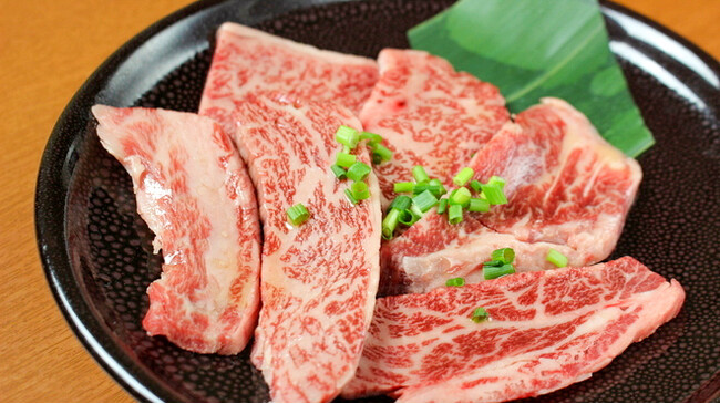 行列のできる肉問屋直送の焼肉店【焼肉山河】を運営する「サンフレッシュミート」を受け継ぎました【まん福ホールディングス株式会社】