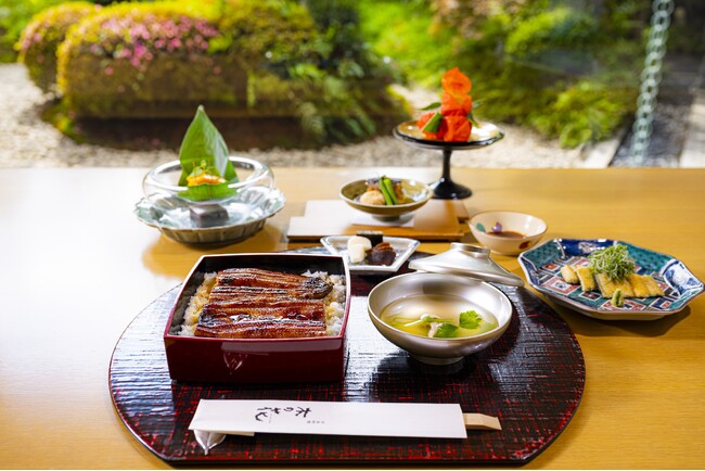 日本料理「木の花」 日本庭園を愛でながら、夏の風物詩「鰻」に舌鼓　厳選された国産鰻をとことん楽しむ‟鰻づくし”のスペシャルランチ「鰻会席」　7月24日（水）土用の丑の日限定メニュー