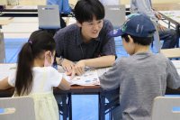 佛教大学がカーボンニュートラル実現を目指して産学連携『海洋ごみから作る、マイアクセサリー制作体験』環境啓発イベントをBMW城陽で実施します