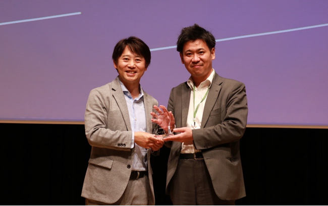 「intra-mart Award 2024」のBest Ambassador Awardを富士ソフトの山田 達哉が国内初受賞