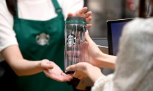 スターバックスのプラスチック製タンブラーを回収し、新たな資材へ　全国約1,850店舗で「タンブラー回収プログラム」 2024年6月19日（水）から7月9日（火）まで